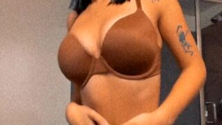 AdianaBabyXo model